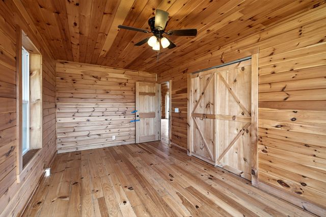 6425 Plateau Rd, Crossville, TN 38571