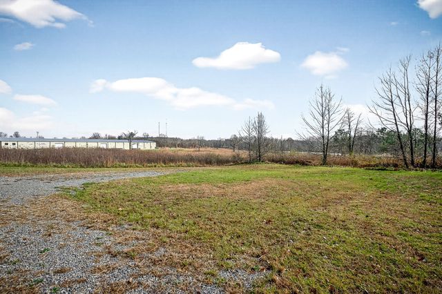 6425 Plateau Rd, Crossville, TN 38571
