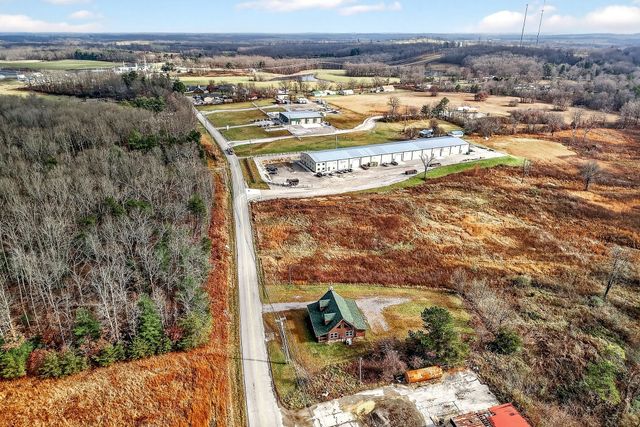 6425 Plateau Rd, Crossville, TN 38571