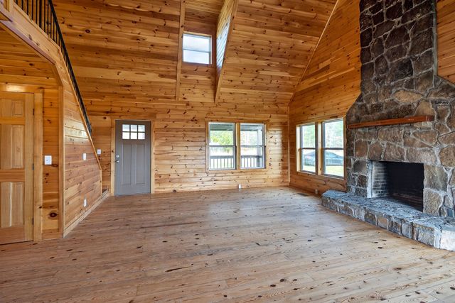 6425 Plateau Rd, Crossville, TN 38571