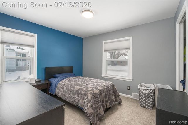 4976 Weddell Street, Dearborn Heights, MI 48125