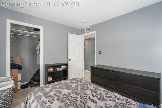 4976 Weddell Street, Dearborn Heights, MI 48125