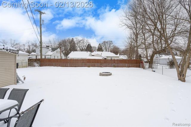 4976 Weddell Street, Dearborn Heights, MI 48125