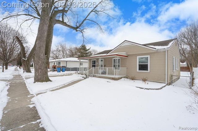 4976 Weddell Street, Dearborn Heights, MI 48125