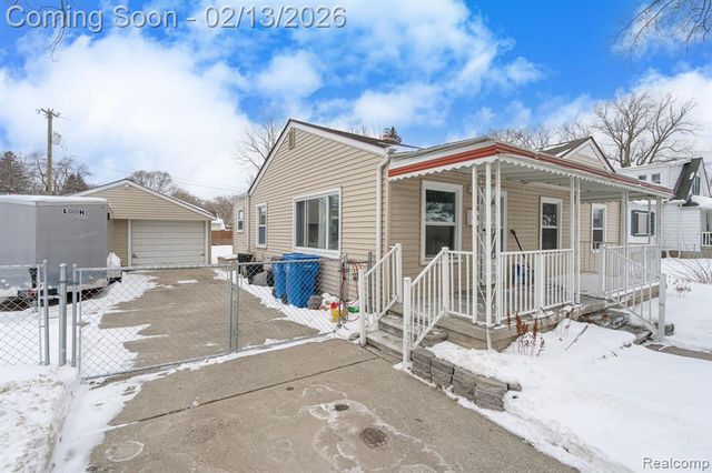 4976 Weddell Street, Dearborn Heights, MI 48125