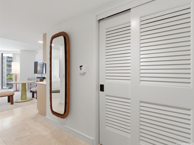 223 Saratoga Road 812, Honolulu, HI 96815