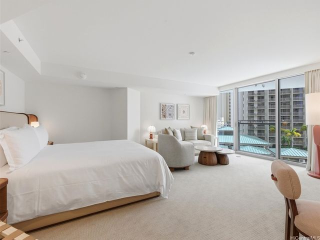 223 Saratoga Road 812, Honolulu, HI 96815