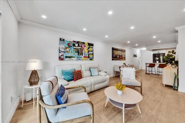 9225 SW 87th Avenue A12, Miami, FL 33176
