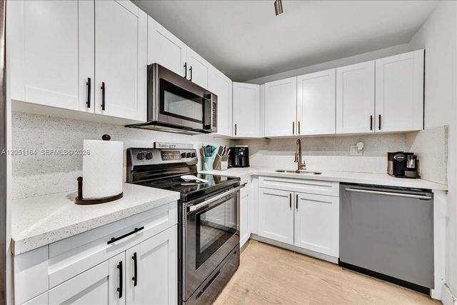 9225 SW 87th Avenue A12, Miami, FL 33176