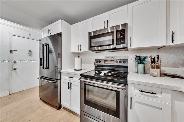 9225 SW 87th Avenue A12, Miami, FL 33176