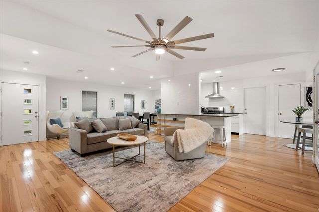 9910 Faylin DR, Austin, TX 78753