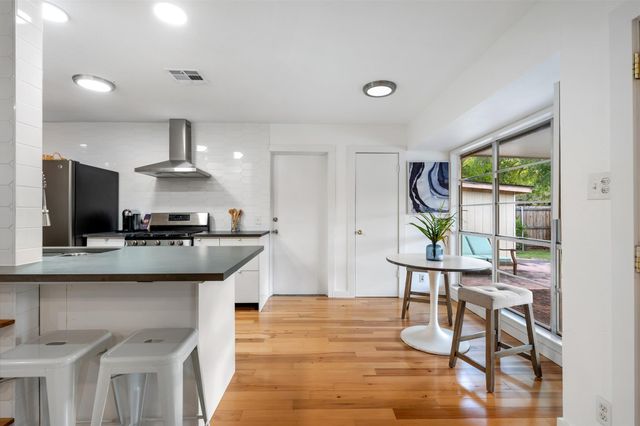 9910 Faylin DR, Austin, TX 78753