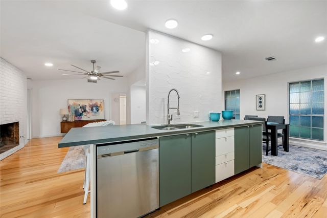 9910 Faylin DR, Austin, TX 78753