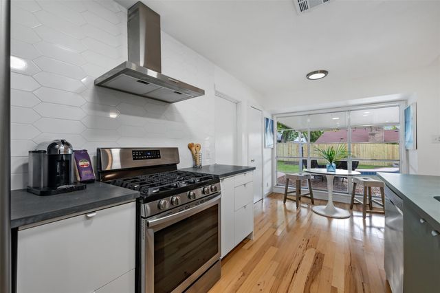 9910 Faylin DR, Austin, TX 78753