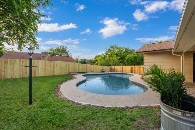 9910 Faylin DR, Austin, TX 78753