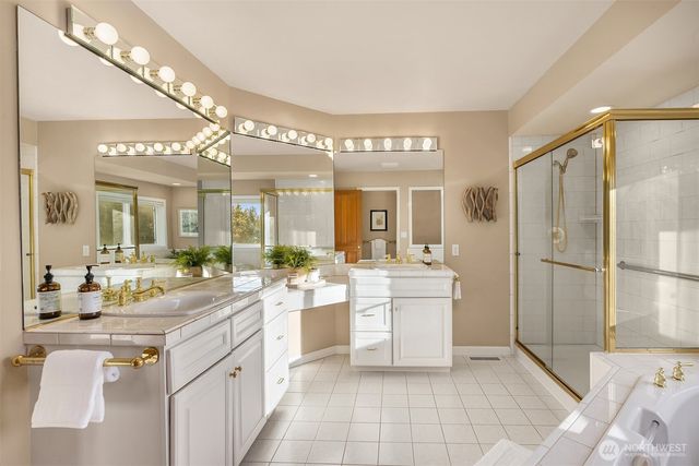 1245 High School Road NE, Bainbridge Island, WA 98110