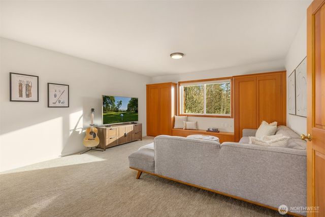 1245 High School Road NE, Bainbridge Island, WA 98110