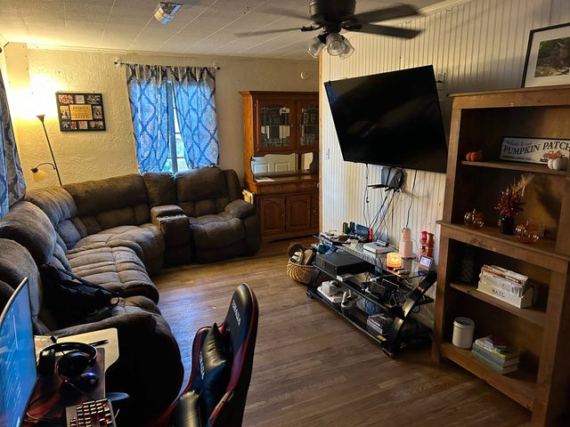 73 River Ave., Huntington, WV 25705