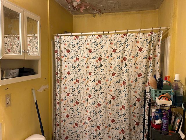 73 River Ave., Huntington, WV 25705