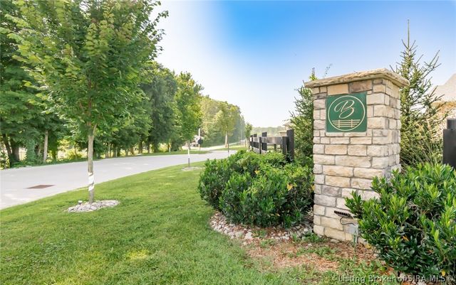 3012 Bridlewood Lane, New Albany, IN 47150