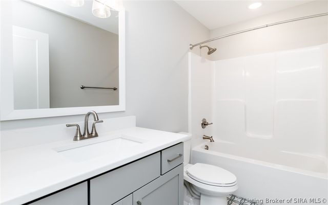 3012 Bridlewood Lane, New Albany, IN 47150