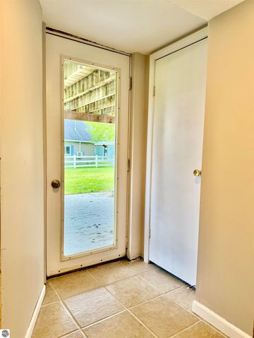 7160 W Cherry Avenue, Kewadin, MI 49648