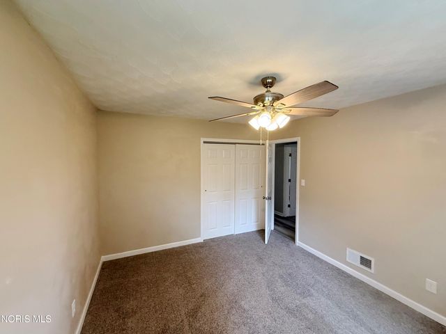 2653 Luverne Avenue, Oregon, OH 43616