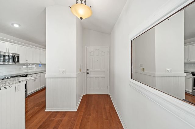 28 Governors Court, Palm Beach Gardens, FL 33418