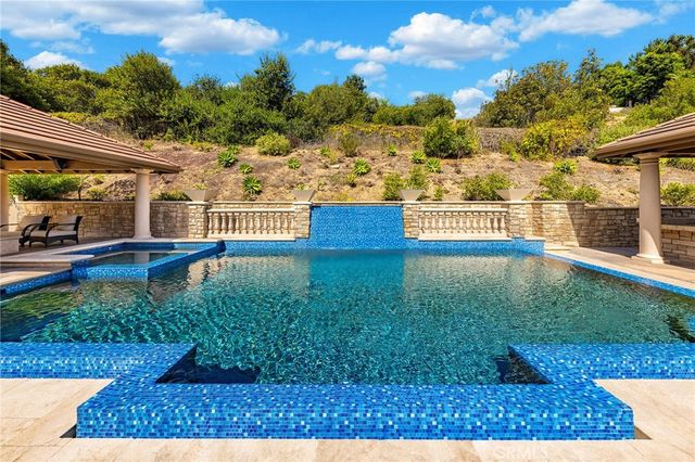 2868 Oak Knoll Dr, Diamond Bar, CA 91765