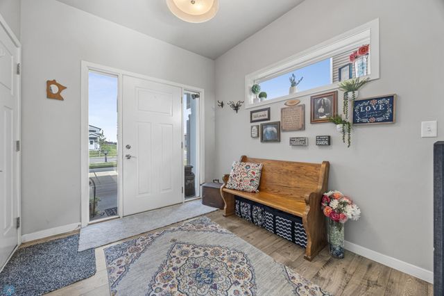 403 16th Street NE, Dilworth, MN 56529