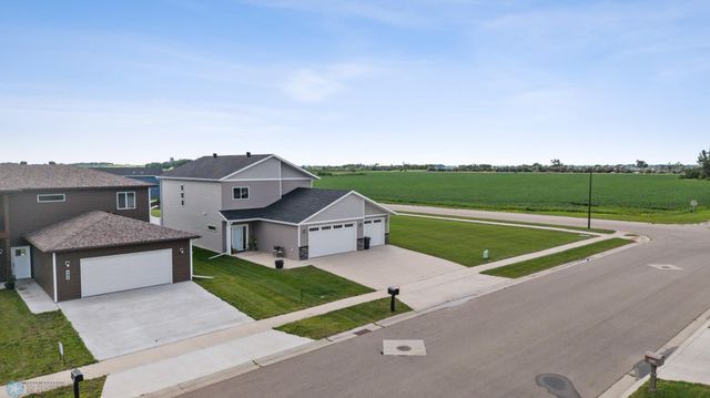 403 16th Street NE, Dilworth, MN 56529