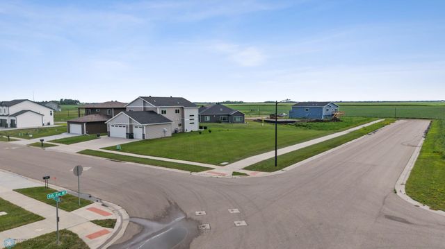 403 16th Street NE, Dilworth, MN 56529