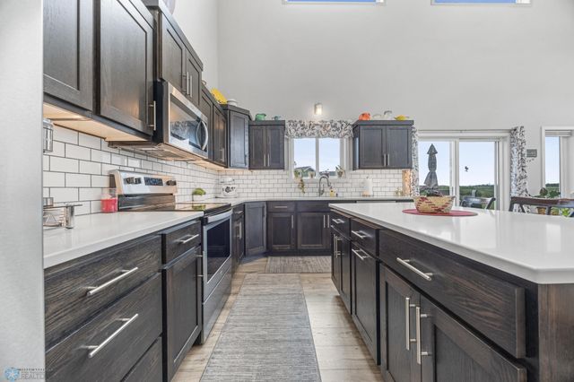 403 16th Street NE, Dilworth, MN 56529