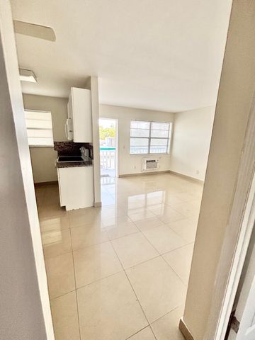 1111 N Federal Highway 6, Lake Worth Beach, FL 33460