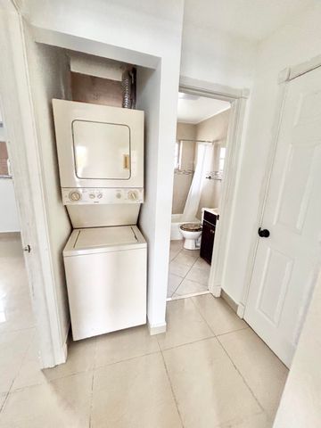 1111 N Federal Highway 6, Lake Worth Beach, FL 33460