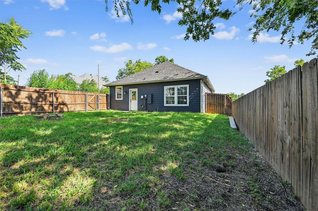 320 W Bond Street, Denison, TX 75020