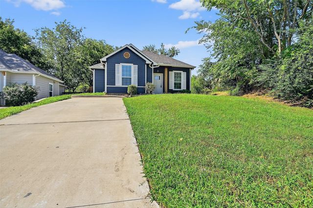 320 W Bond Street, Denison, TX 75020