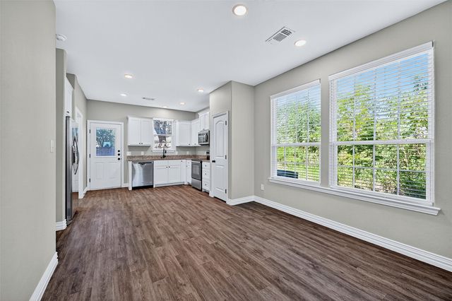 320 W Bond Street, Denison, TX 75020