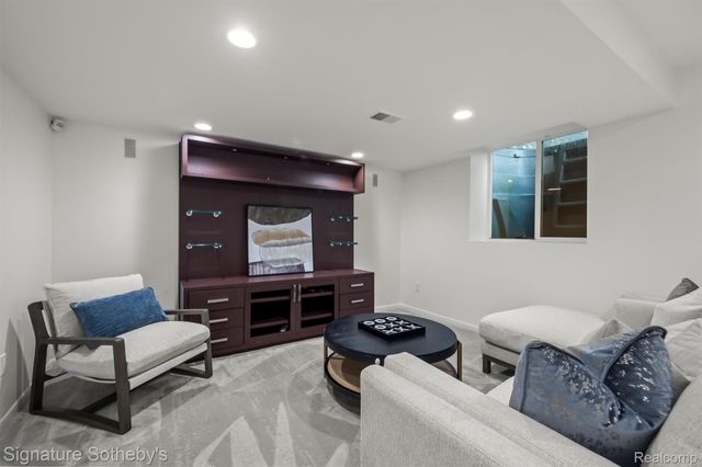 182 Chewton Road, Bloomfield Hills, MI 48301