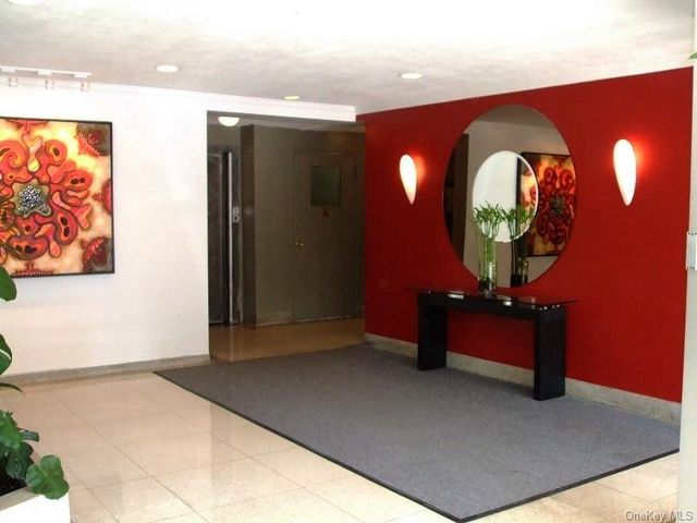 5015 39th Street 1F, Sunnyside, NY 11104