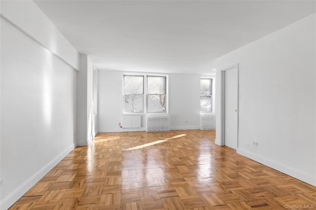 5015 39th Street 1F, Sunnyside, NY 11104