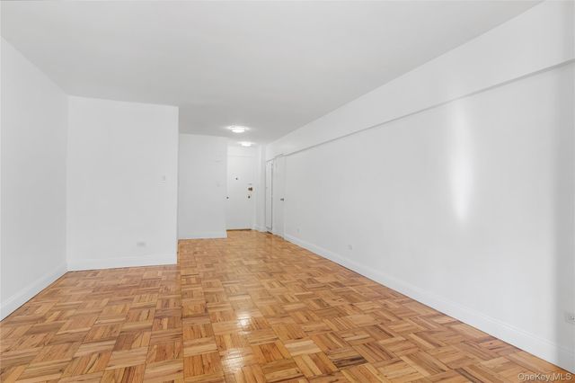 5015 39th Street 1F, Sunnyside, NY 11104