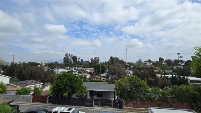 2680 Ivan Hill, Los Angeles, CA 90039