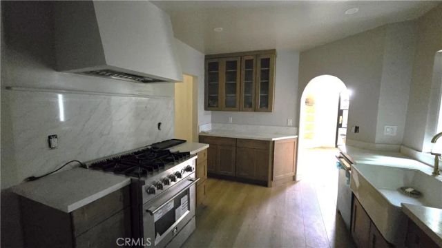 2680 Ivan Hill, Los Angeles, CA 90039