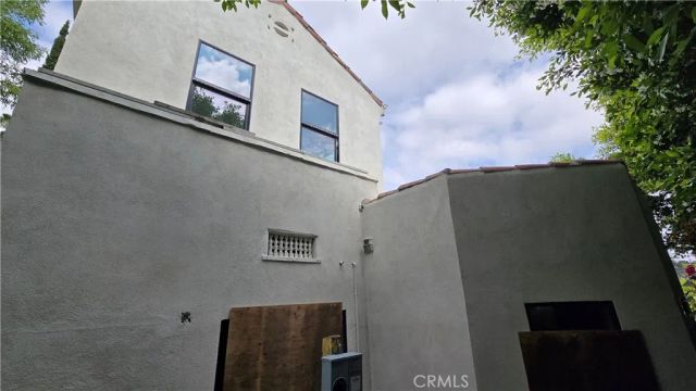 2680 Ivan Hill, Los Angeles, CA 90039