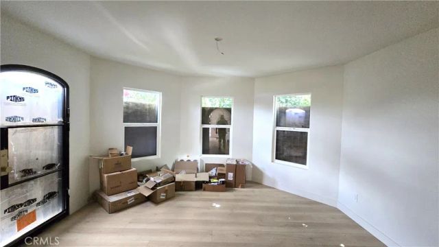 2680 Ivan Hill, Los Angeles, CA 90039