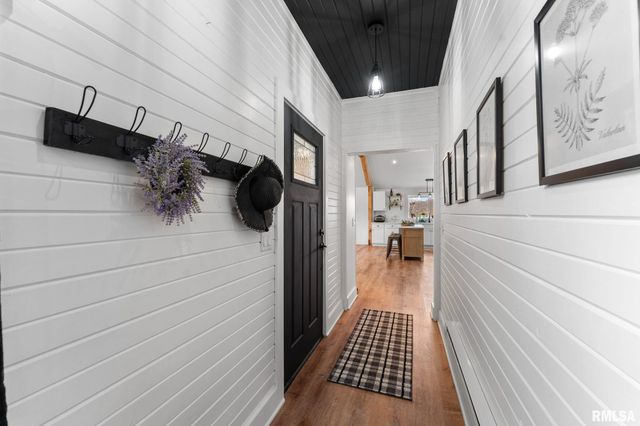 1714 Knox Road 1950 E, Victoria, IL 61485