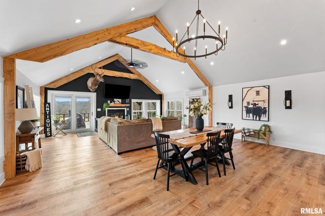 1714 Knox Road 1950 E, Victoria, IL 61485