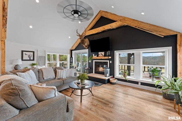 1714 Knox Road 1950 E, Victoria, IL 61485