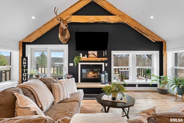 1714 Knox Road 1950 E, Victoria, IL 61485